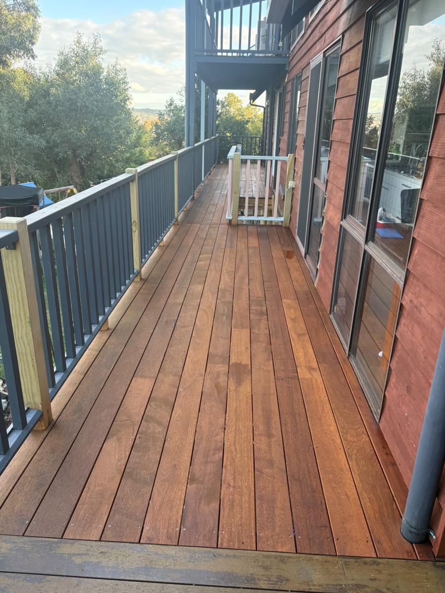 Hardwood deck with steps and balustrade installed in Perth northern suburbs