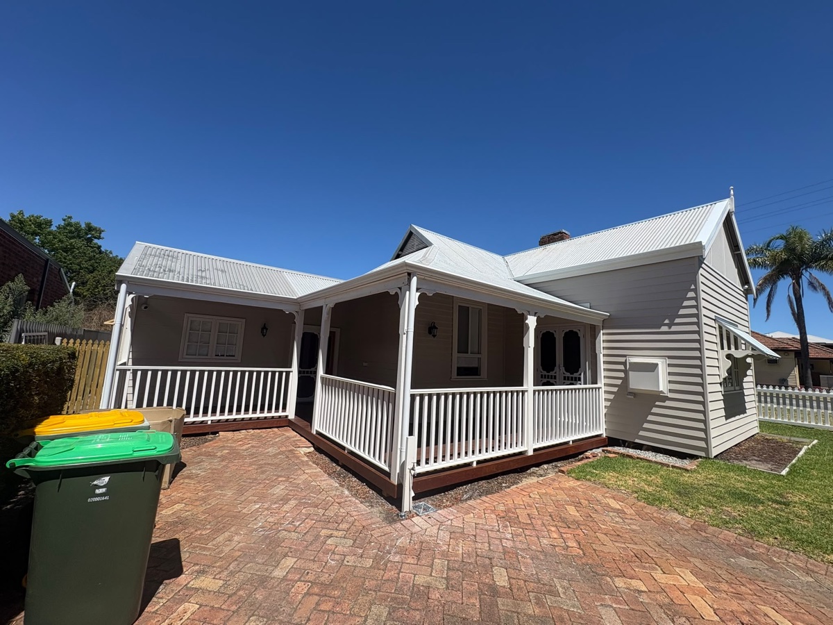 Stephen Arrowsmith completing a custom decking project in Perth
